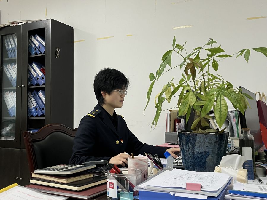 2.宜宾铁路公司第三团支部书记 罗舟漪.jpg