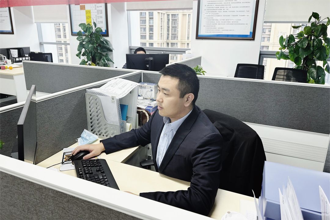 1684293216336841.jpg 贾忠翰.jpg