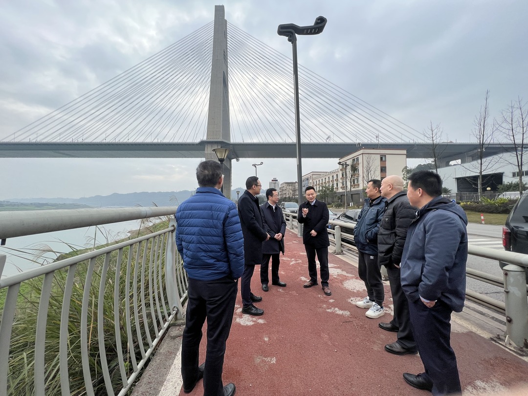 1739626778285001.jpg 调研川南城际2.jpg